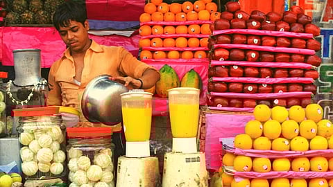 ജ്യൂസ് കടകൾ കേന്ദ്രീകരിച്ച് ഭക്ഷ്യ സുരക്ഷ വകുപ്പിന്റെ പ്രത്യേക പരിശോധന; നിർദ്ദേശങ്ങളുമായി ആരോഗ്യമന്ത്രി