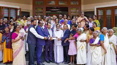 ഗാന്ധിഭവനിലേക്ക് റംസാന് സമ്മാനമായി എം.എ. യൂസഫലിയുടെ ഒരു കോടി