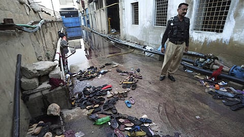 പാകിസ്ഥാനിൽ തിക്കിലും തിരക്കിലുംപെട്ട് 11 മരണം