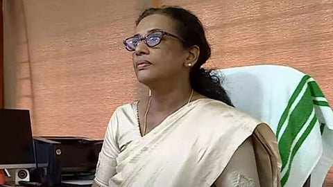 വിരമിക്കൽ ദിവസം തന്നെ കുറ്റാരോപണ മെമോ നൽകി സർക്കാർ നടപടി