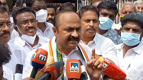 ബ്രഹ്മപുരം തീപ്പിടുത്തം: ആരോഗ്യ അടിയന്തരവസ്ഥ പ്രഖ്യാപിക്കണം; വി ഡി സതീശന്