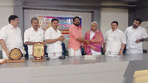 മദ്യനയം: തൊഴിലാളികളുടെ അഭിപ്രായവും കേൾക്കണം; വി.വി ആന്റണി