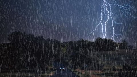montha cyclone kerala rain alert