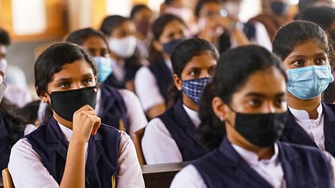 എറണാകുളം ജില്ലയിലെ വിദ്യാഭ്യാസ സ്ഥാപനങ്ങള്ക്ക് അടുത്ത 3 ദിവസം അവധി; പൊതു പരീക്ഷകള്ക്ക് മാറ്റമില്ല