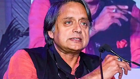 Shashi Tharoor again praises modi government Vaccine policy