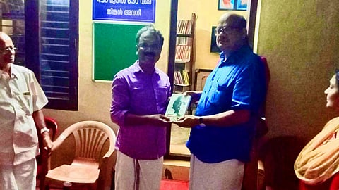 'വായന വണ്ടി' പദ്ധതിക്ക് നീർവിളാകം ടാഗോർ ഗ്രന്ഥശാലയിൽ തുടക്കം