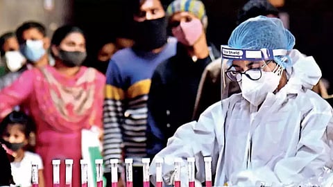 രാജ്യത്തെ കൊവിഡ് കേസുകളിൽ നേരിയ കുറവ്; 27 മരണം