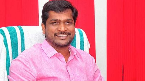 എ രാജയ്ക്ക് താൽക്കാലിക ആശ്വാസം; അയോഗ്യനാക്കിയ നടപടി ഭാഗികമായി സ്റ്റേ ചെയ്ത് സുപ്രീം കോടതി