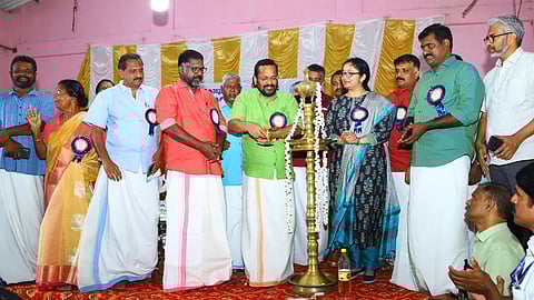 റവന്യു വകുപ്പില് സമ്പൂര്ണ ഡിജിറ്റലൈസേഷന് നവംബര് ഒന്നു മുതല്: മന്ത്രി കെ. രാജന്