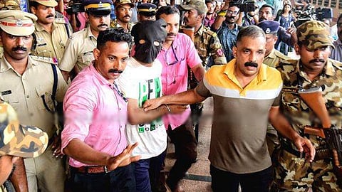 എലത്തൂർ ട്രെയ്ൻ തീവെയ്പ്പ് കേസ്: ഷാറൂഖ് സെയ്ഫിയുടെ കസ്റ്റഡി കാലാവധി ഇന്ന് അവസാനിക്കും; അന്വേഷണം എന്ഐഎ ഏറ്റെടുക്കും