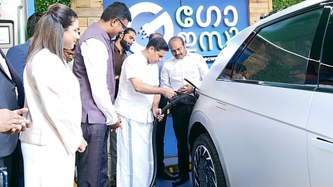 കൊച്ചി ലുലു മാളില് ഇവി
സൂപ്പര് ചാര്ജിങ് സ്റ്റേഷനുമായി
ഗോ ഇ സി ഓട്ടൊടെക്