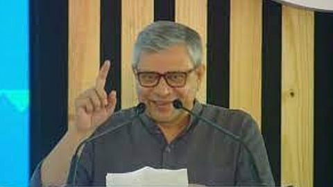 വന്ദേഭാരത് അടിപൊളിയാണ്: തിരുവനന്തപുരം-കാസർഗോഡ് യാത്രാസമയം അഞ്ചരമണിക്കൂറാക്കും; അശ്വനി വൈഷ്ണവ്