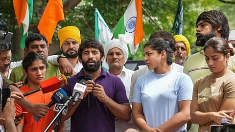 മെഡലുകൾ ഗംഗയിലെറിയും; നിരാഹാര സമരത്തിനൊരുങ്ങി ഗുസ്തി താരങ്ങൾ