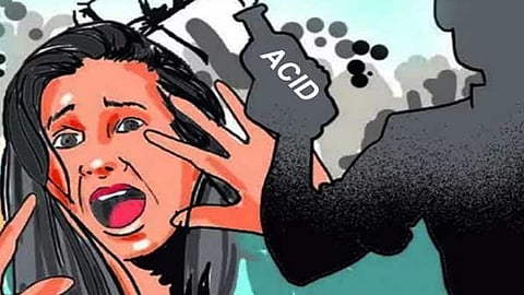 ജഡ്ജിയും പൊലീസും നോക്കി നിൽക്കെ ഭാര്യയ്ക്ക് നേരെ യുവാവിന്റെ ആസിഡ് ആക്രമണം