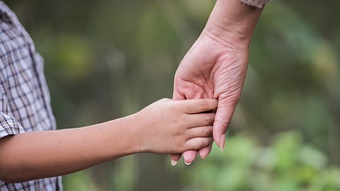 ദത്തെടുക്കാൻ ദമ്പതികളാവണമെന്നില്ല: സുപ്രീം കോടതി