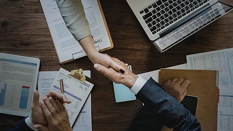 നിക്ഷേപകര് വിപണിയിലേക്ക് മടങ്ങിവരുന്നു