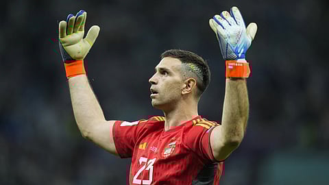 എമി മാർട്ടിനസ് ഇന്ത്യയിലേക്ക്