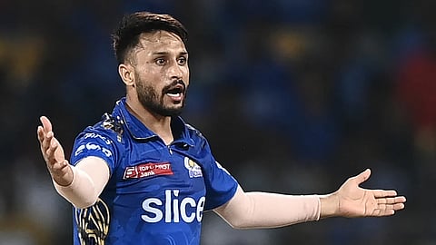 ആകാശത്തോളം മധ്വാൾ