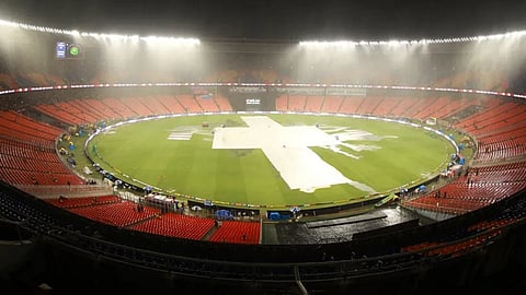 മഴയിൽ മുങ്ങി ഐപിഎല് ഫൈനല്; ചെന്നൈ ഗുജറാത്ത് പോരാട്ടം റിസര്വ് ദിനത്തിലേക്ക് മാറ്റി