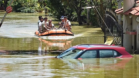 ബംഗളൂരുവിൽ കനത്ത മഴ; വെള്ളക്കെട്ടിൽ കാർ കുടുങ്ങി ഐടി ജീവനക്കാരി മരിച്ചു