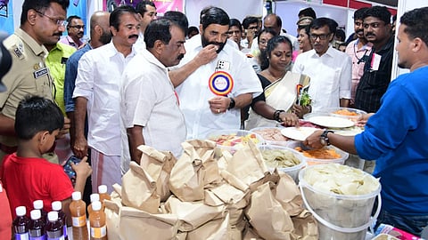 സർക്കാരിന്റെ പ്രോഗ്രസ് റിപ്പോർട്ട് എല്ലാ വർഷവും വീട്ടിലെത്തിക്കുന്ന ഏക സംസ്ഥാനം കേരളം: മന്ത്രി വി.എൻ. വാസവൻ