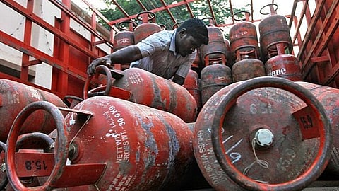 പാചകവാതക വിതരണ തൊഴിലാളികളുടെ പണിമുടക്ക് പിൻവലിച്ചു