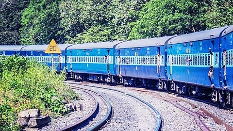 യാത്രക്കാരുടെ ശ്രദ്ധയ്ക്ക്...; ട്രെയിന് ഗതാഗതത്തിൽ നിയന്ത്രണം; യാത്രകൾ വെട്ടിച്ചുരുക്കി