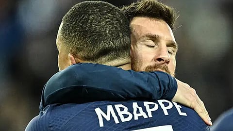 ചാംപ്യന്സ് ലീഗ് വേണോ? പിഎസ്ജി വിടണം: എംബാപ്പെയോട് മെസി