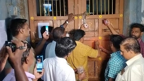 ദളിതർക്ക് പ്രവേശനം നിഷേധിച്ചു; ക്ഷേത്രം സീൽ ചെയ്ത് തമിഴ്നാട് റവന്യൂ വകുപ്പ്