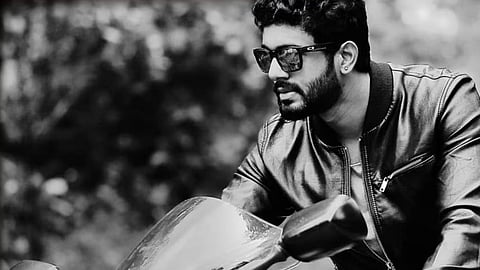 ബൈക്ക് അപകടം: നടൻ ധ്രുവന്റെ കാൽ മുറിച്ചുമാറ്റി