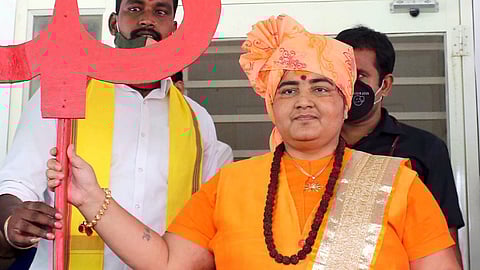 പ്രജ്ഞ സിങ് 'കേരള സ്റ്റോറി' കാണിച്ചിട്ടും പെൺകുട്ടി ഒളിച്ചോടി