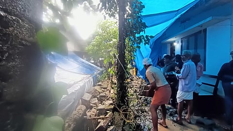 മരണാനന്തര ചടങ്ങുകൾക്കിടെ മതിലിടിഞ്ഞ് 8 പേർക്ക് പരിക്ക്