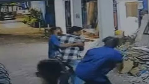 വനിതാ ഡോക്ടറെ ശല്യം ചെയ്തത് ചോദ്യം ചെയ്ത ഡോക്ടർക്ക് മർദനം; 2 പേർ കസ്റ്റഡിയിൽ
