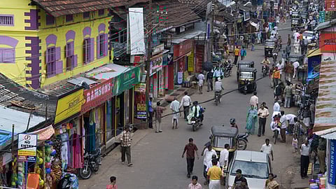 നികുതി വെട്ടിപ്പ്: മിഠായി തെരുവിൽ ജിഎസ്ടി വകുപ്പിന്റെ റെയ്ഡ്