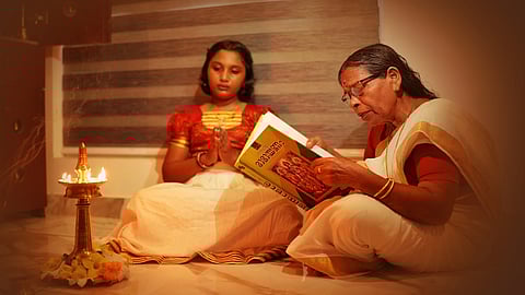 ചങ്ങനാശേരി വെട്ടിത്തുരുത്ത് അദ്വൈതം വീട്ടിൽ നിന്നുളള കാഴ്ച്ച.