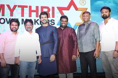 ''എങ്ങനെയാണ് ഇത്ര നല്ല കഥകൾ ഉണ്ടാകുന്നത്''; മലയാള സിനിമയെ പ്രശംസിച്ച് വിജയ് ദേവർകൊണ്ട