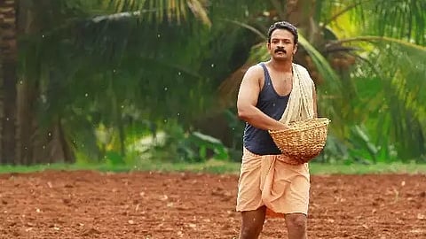 ജിലേബി സിനിമയിൽ ജയസൂര്യ കർഷക വേഷത്തിൽ.