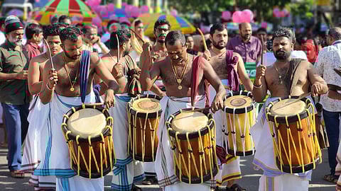 സാംസ്കാരിക ഘോഷയാത്രയിൽനിന്ന്.