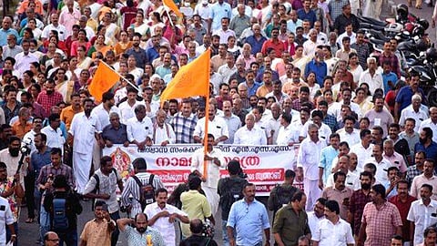 എൻഎസ്എസ് നടത്തിയ നാമജപ ഘോഷയാത്രയിൽനിന്ന്.