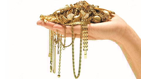 ഉയർന്നുയർന്ന് സ്വർണം