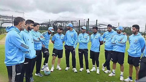 ഇന്ത്യൻ ടീമംഗങ്ങൾ പരിശീലനത്തിനിടെ.