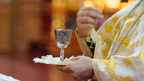 Church protection panel asks rebels to quit