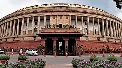 "18 വയസിൽ ലോക്സഭാ സ്ഥാനാർഥിത്വം നൽകാം"