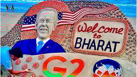 ബൈഡന്റെ മണൽ ശിൽപം