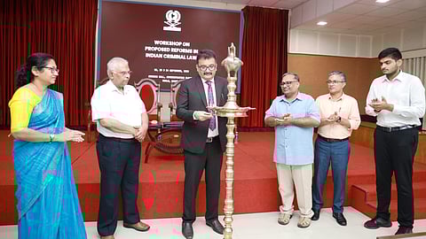 നുവാൽസിൽ നടക്കുന്ന ത്രിദിന ശില്പശാല ജസ്റ്റിസ് കൗസർ എടപ്പകത്ത് ഉദ്ഘാടനം ചെയ്യുന്നു