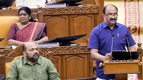 സാമ്പത്തിക പ്രതിസന്ധി; അടിയന്തര പ്രമേയത്തിനു മേൽ ഉച്ചയ്ക്ക് ശേഷം ചർച്ച