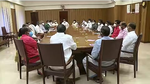 മന്ത്രിസഭാ പുനഃസംഘടന: ഇടതുമുന്നണി യോഗം ഇന്ന്