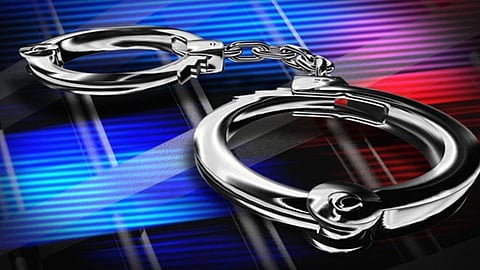 നഗ്നചിത്രങ്ങൾ ഉപയോഗിച്ച്  14കാരിയെ ഭീഷണിപ്പെടുത്തി; പ്രായപൂർത്തിയാകാത്ത ആൺകുട്ടിയടക്കം  2 പേർ പിടിയിൽ