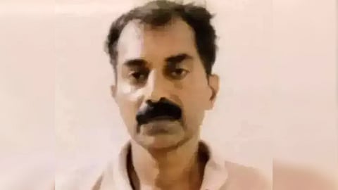 പത്താം ക്ലാസ് വിദ്യാർഥിനിയെ പീഡിപ്പിച്ച് ഗർഭിണിയാക്കി; 43കാരൻ പിടിയിൽ