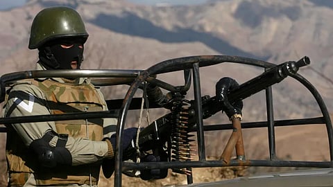 Pakistani intruder custody at line of control kashmir